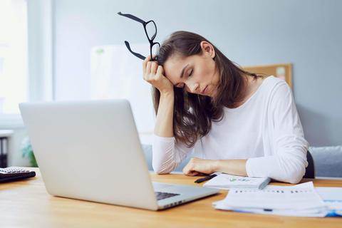 Müdigkeit: Natürliche oder bedenkliche Gründe? - © baranq/stock.adobe.com