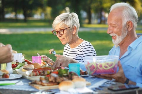 Sodbrennen und Ernährung - © iStockphoto.com/EXTREME-PHOTOGRAPHER