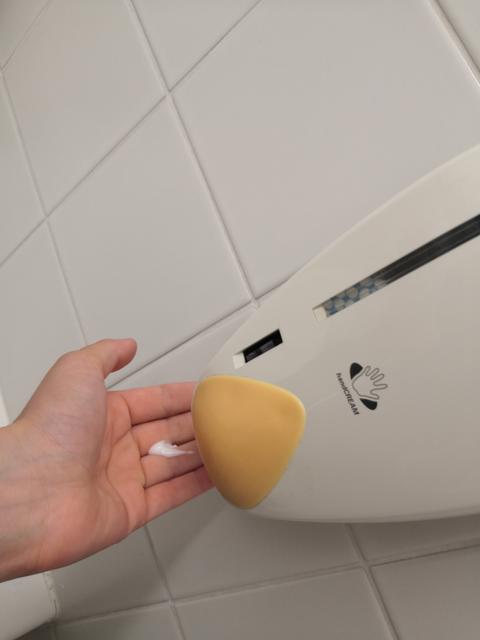 Hände waschen Handcreme - © Schwabe Austria